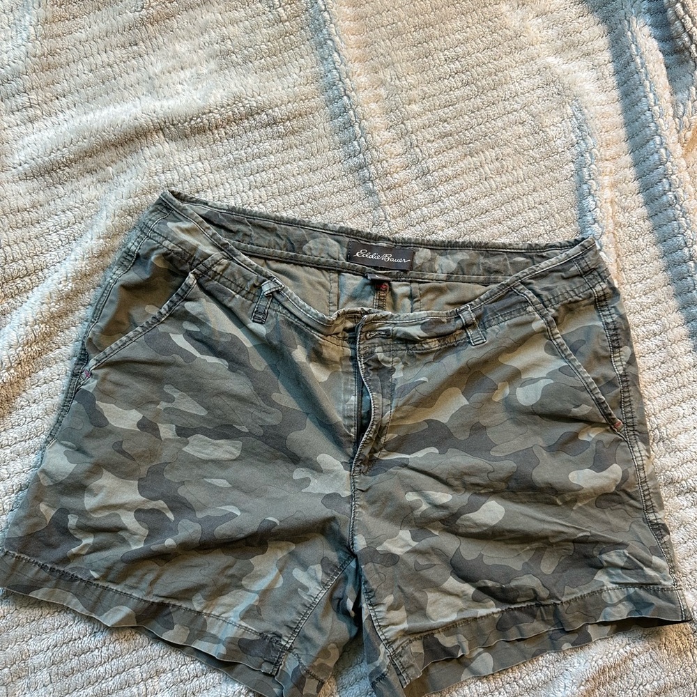 Eddie Bauer Green Cargo Shorts with Camouflage Pattern